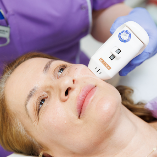 tratament lifting facial FaceTight